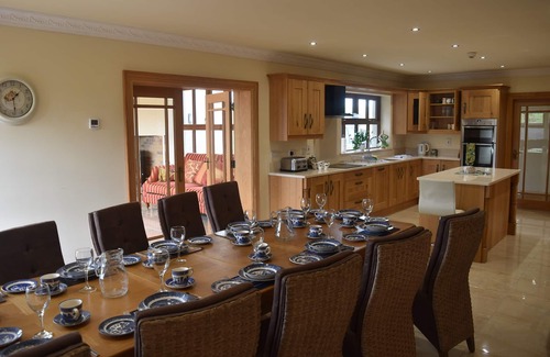 Loughbrickland House | Luxury Spacious New build Property 4500sq feet with fully equipped kitchen