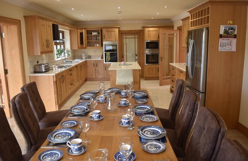 Loughbrickland House | Luxury Spacious New build Property 4500sq feet with fully equipped kitchen