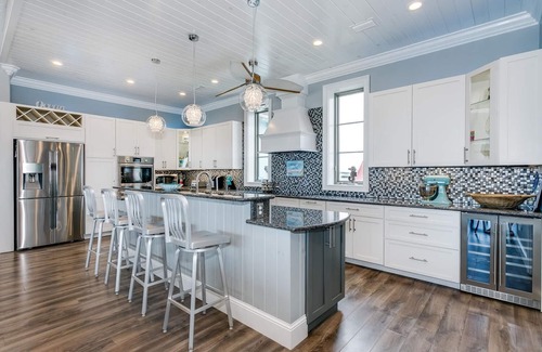 Villa Segunda House | LUXURY, SPACIOUS BEACH HOUSE! 5 Bedrooms & 7 Baths, Pool, Hot tub, Game room.