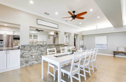Causeway Isles House | Luxury St. Petersburg Home w/Pool + Bay Access!