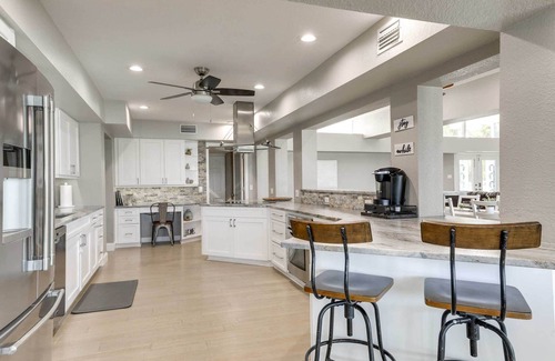 Causeway Isles House | Luxury St. Petersburg Home w/Pool + Bay Access!