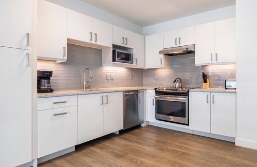 Downtown Apartment | Luxury Stamford Two Bedroom Apartment