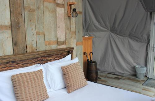 Cuddesdon House | Luxury Star Gazing Dome 2 JUPITER with cozy log burner