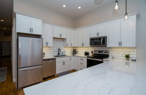 Houghton Apartment | Luxury Stay DT Houghton, 2 Bed, 1 Bath Suite B