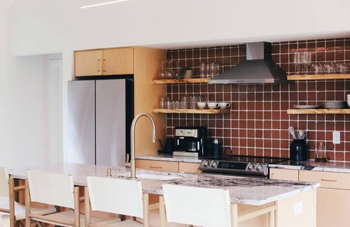 Weaverville House | Luxury stay: Gallery House by IROX w/hot tub,Mountain Views