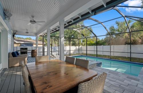 Riverside Heights House | Luxury Stay Heated Pool and Hot Tub Fenced Yard