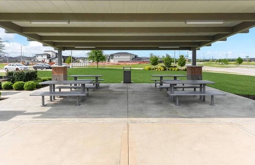 Southeast Houston House | Luxury stay near Texas Medical Center, Pearland, Downtown Houston, TX