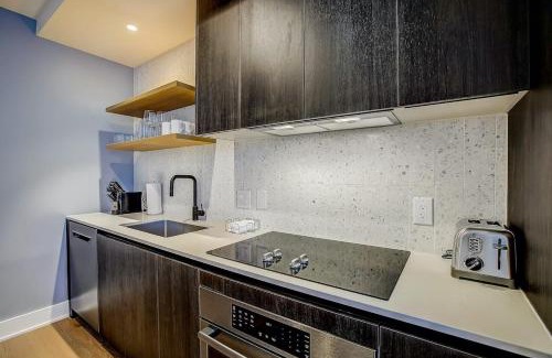 Rainey Street Historic District House | Luxury Stay on Rainey St
