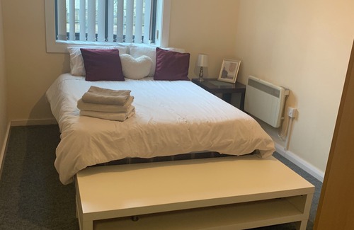 Leicester City Centre Apartment | Luxury Stay with Sauna, Gym, and Pool in Leicester