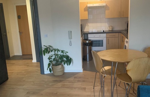 Leicester City Centre Apartment | Luxury Stay With Sauna, Gym, and Pool in Leicester