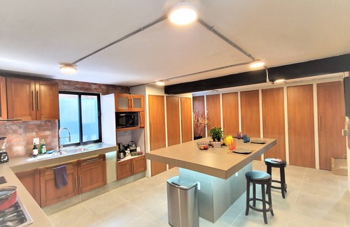 Ciudad Lopez Mateos Apartment | LUXURY STUDIO (SUMMIT) 5 minutes from ITESM CEM (R06)