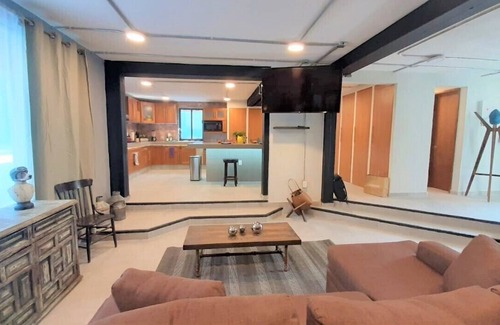 Ciudad Lopez Mateos Apartment | LUXURY STUDIO (SUMMIT) 5 minutes from ITESM CEM (R06)
