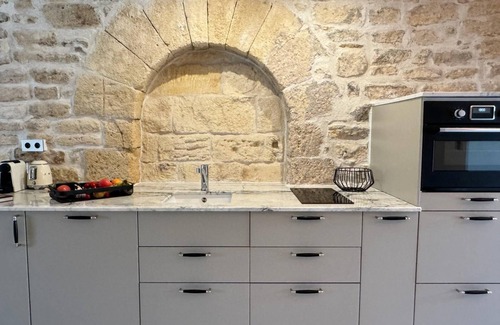 Saint-Pantaleon Apartment | Luxury studio apartment in the Luberon’s golden triangle