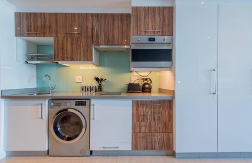 Umhlali Apartment | Luxury Studio at Lagoon Drive Durban