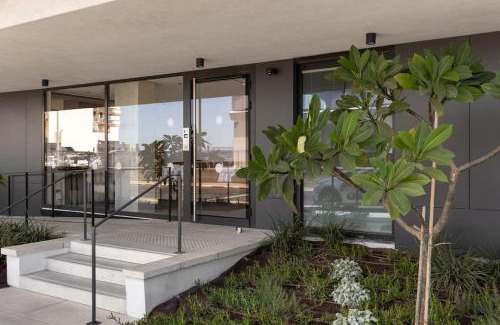 Tel Aviv Promenade Apartment | Luxury Studio Beach Flat 107