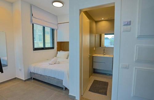 Tel Aviv Promenade Apartment | Luxury Studio Beach Flat 526