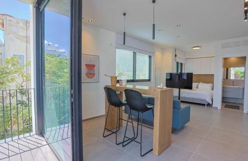 Tel Aviv Promenade Apartment | Luxury Studio Beach Flat 526