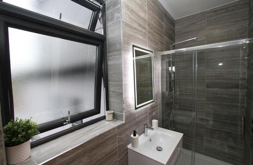 Hoe Street Apartment | Luxury Studio Flat In London