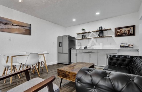 Central Fort Lauderdale Apartment | Luxury Studio near Everything - Parking - Beach