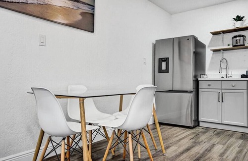 Central Fort Lauderdale Apartment | Luxury Studio near Everything - Parking - Beach