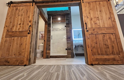 Miles City Hotel | Luxury Studio Suite Downtown