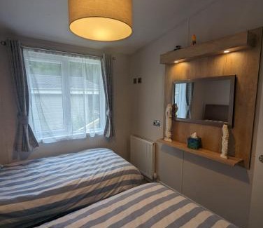 New Forest District Resort | LUXURY STUNNING SENSATION LODGE ON 5 STAR SHOREFIELD COUNTRY PARK New Forest ENTERTAINMENT AND LEISURE PASSES INCLUDED