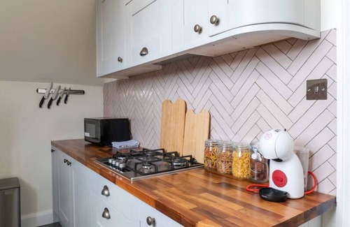West Putney Apartment | Luxury & Stylish Huge London Apartment