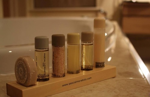 Yeovil Bed & Breakfast | Luxury Suite Ensuite with Bath at The Keep