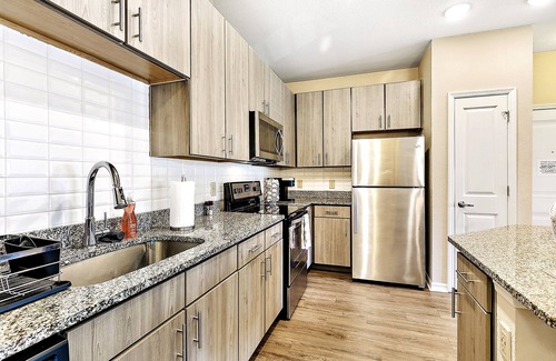 Northside Apartment | Luxury Suite Near Jacksonville Int'l Airport