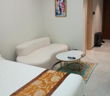 Ruessei Kaev Apartment | Luxury suite with jacuzzi BKK1