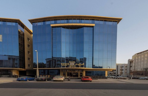 Al-Hamra'a House | Luxury Sunday Suite | Alhamra Stay
