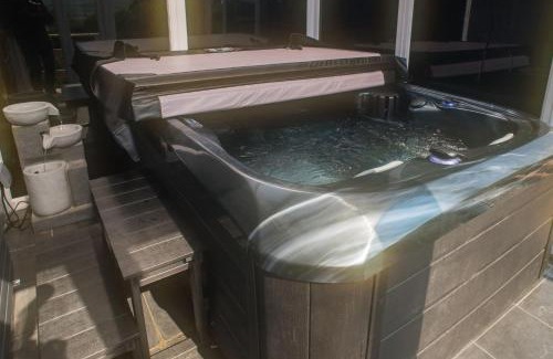 Achachork House | Luxury Super Central Cottage with a Hot Tub/Gym
