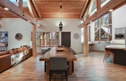 Carnelian Bay Cabin | Luxury Tahoe Family Lodge