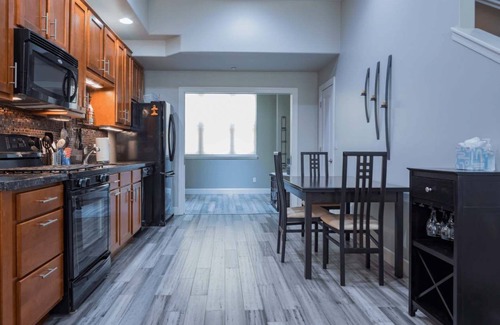 Riverside House | Luxury Tempe rental walk to downtown & amenities!
