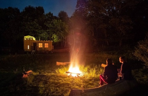 Haveringland Apartment | Luxury tent at Moat Island Glamping Natural pool