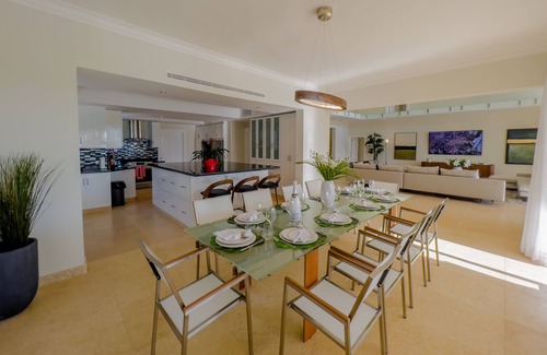Punta Cana Villa | Luxury The Dream villa w/golf view, outdoor screen movie, CHEF & staff incl.
