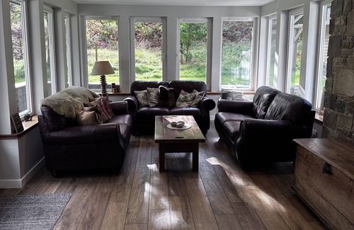 Foss Cottage | Luxury three bedroom holiday cottage on Loch Rannoch