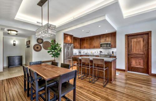 Lakeside Park Apartment | Luxury Three Bedroom Residence steps from Heavenly Village condo