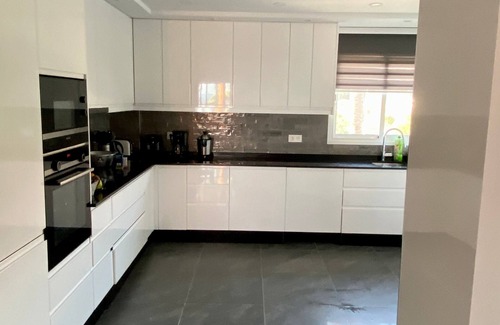 Buenas Noches Apartment | Luxury three bedroom apartment with pool