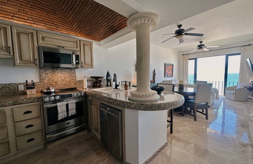 San Jose del Cabo Condo | Luxury Three Bedroom Top Floor Oceanfront