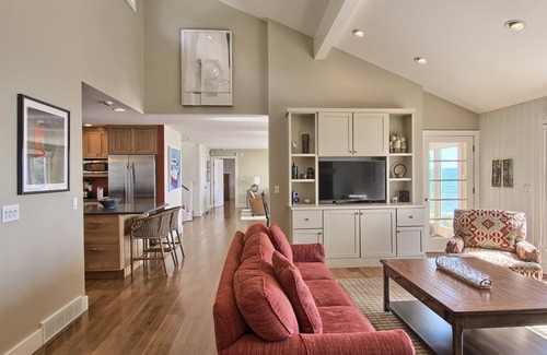 Lake Township House | Luxury Three Bedroom Home On Beautiful, Blue Crystal Lake Waterfront