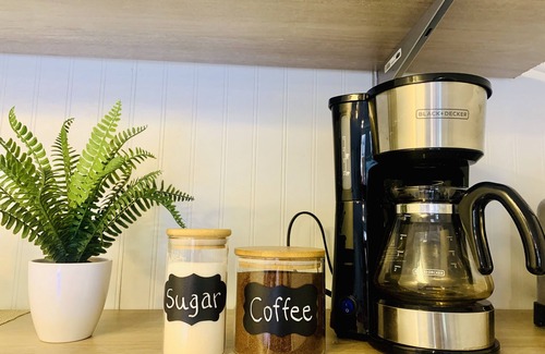 Smyrna House | Luxury Tiny House 1 mile from The Battery Atlanta