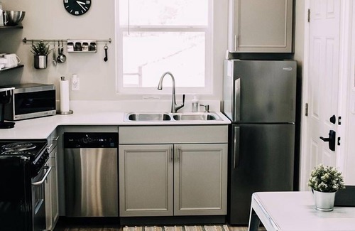 Leeds House | Luxury Tiny House on 1 acre near Zion & St. George
