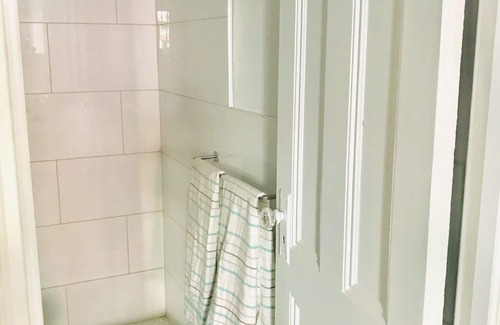 Bedford-Stuyvesant Apartment | Luxury Top 50 Interior Designer Studio Apartment