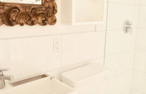 Bedford-Stuyvesant Apartment | Luxury Top 50 Interior Designer Studio Apartment