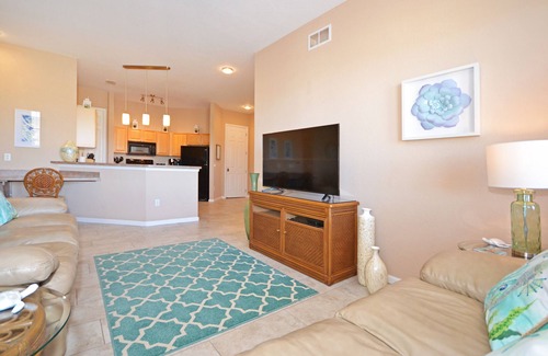 Loughman Condo | Luxury Top Floor Condo updated November 2024, 3 Bedroom, Disney 10 Mins