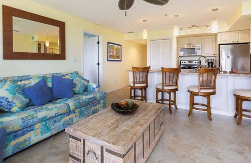 Tavernier Condo | Luxury Top Floor Suite W/Unobstructed Ocean View