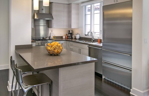 Oak Park Condo | Luxury Top Floor Condo in Heart of Downtown Santa Barbara