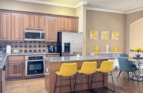Legacy Park House | Luxury Town House at Legacy Shops
