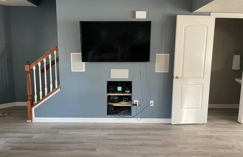 Bloomington House | Luxury Townhome 2 Remodeled February 2021